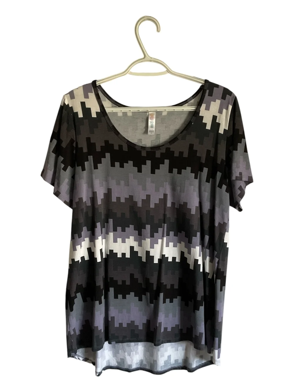 LuLaRoe Classic Shirt Tee in Black, Gray & Lavender XL - Picture 2 of 12